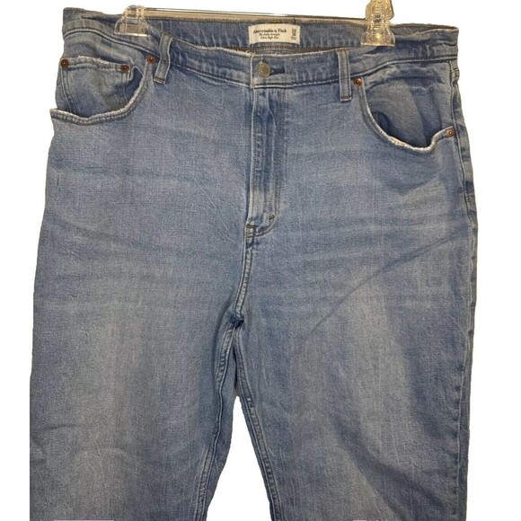 Abercrombie & Fitch Women’s Ankle Straight Ultra High Rise Jeans Size 34 / 18L - Picture 2 of 11